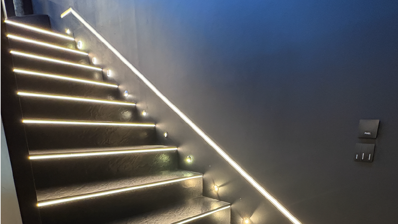25._Controlador de escaleras ILUCONSTAIRAPP